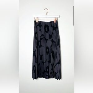 Dark grey/black midi skirt